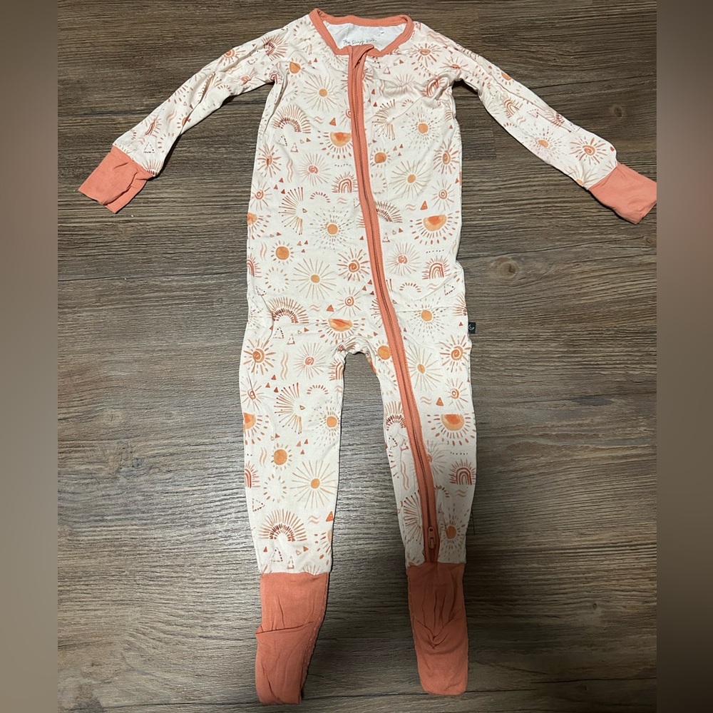 (3 for $33) The Sleepy Sloth Rustic Rays Zippy